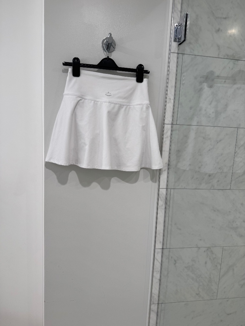 Beyond Yoga white tennis skirt sz S